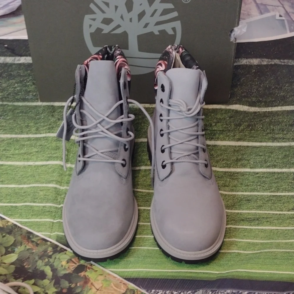 Timberland heritage 6in waterproof boot gray and floral size 11 - Picture 4 of 10